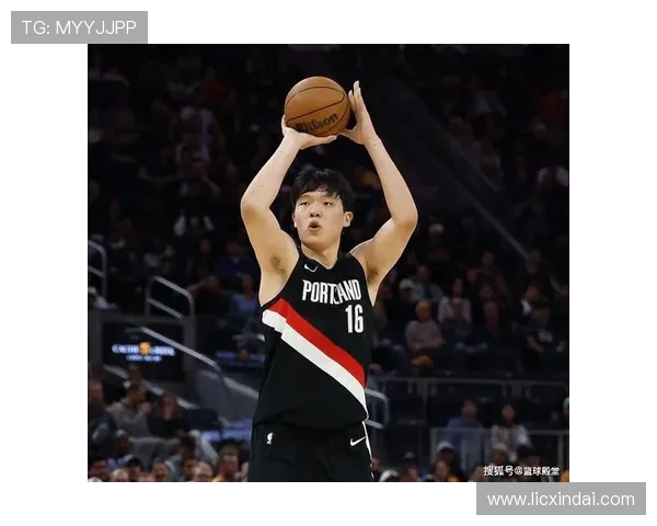 媒体人杨瀚森当众流泪展现真实情感无惧外界评价 媒体人杨瀚森当众流泪展现真实情感无惧外界评价